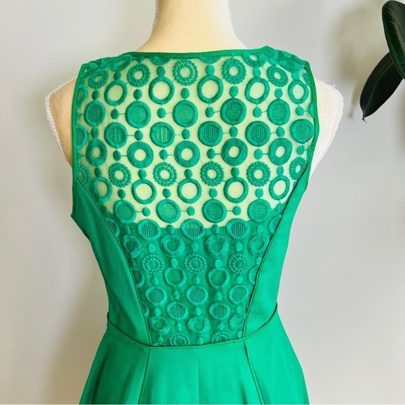 Jessica Simpson fit and flare Kelly green lace back dress - Picture 5 of 10